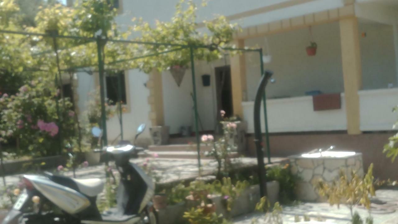 Vera Apartment